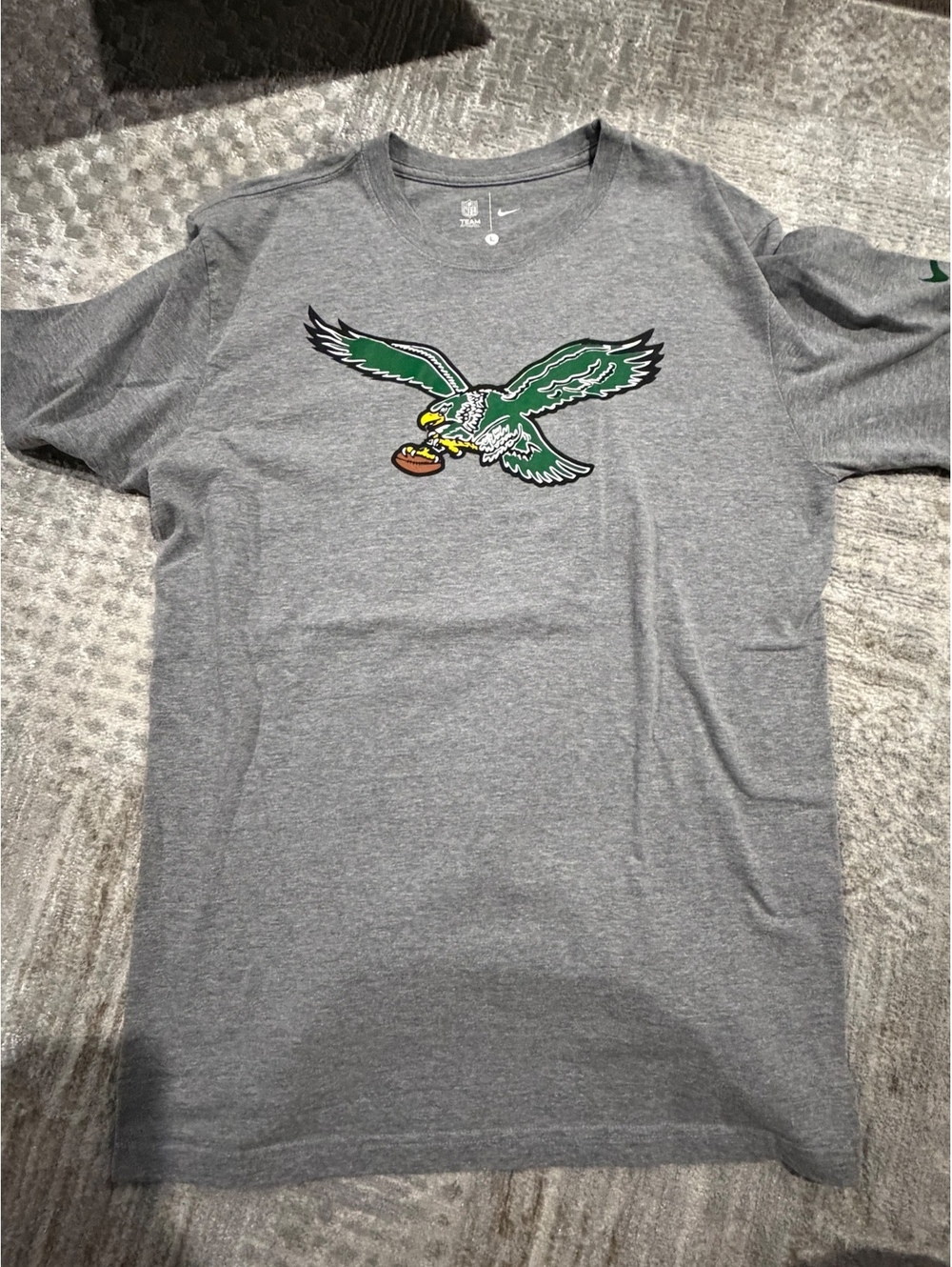 Nike NFL Philadelphia Eagles Gray Short Sleeve T-Shirt Large